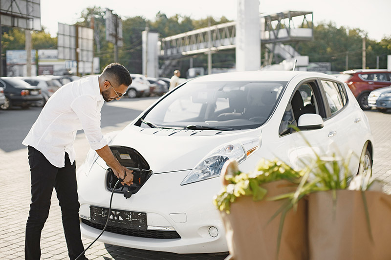 How to Minimize the Cost of Owning an Electric Vehicle (EV)